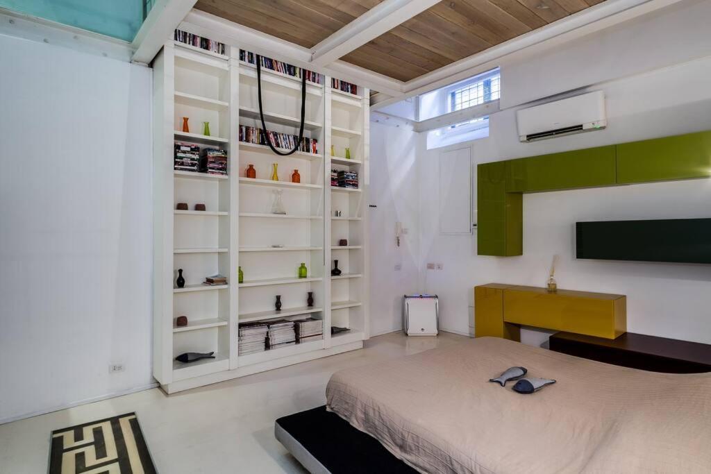 Апартаменты Trevi Loft Рим Экстерьер фото