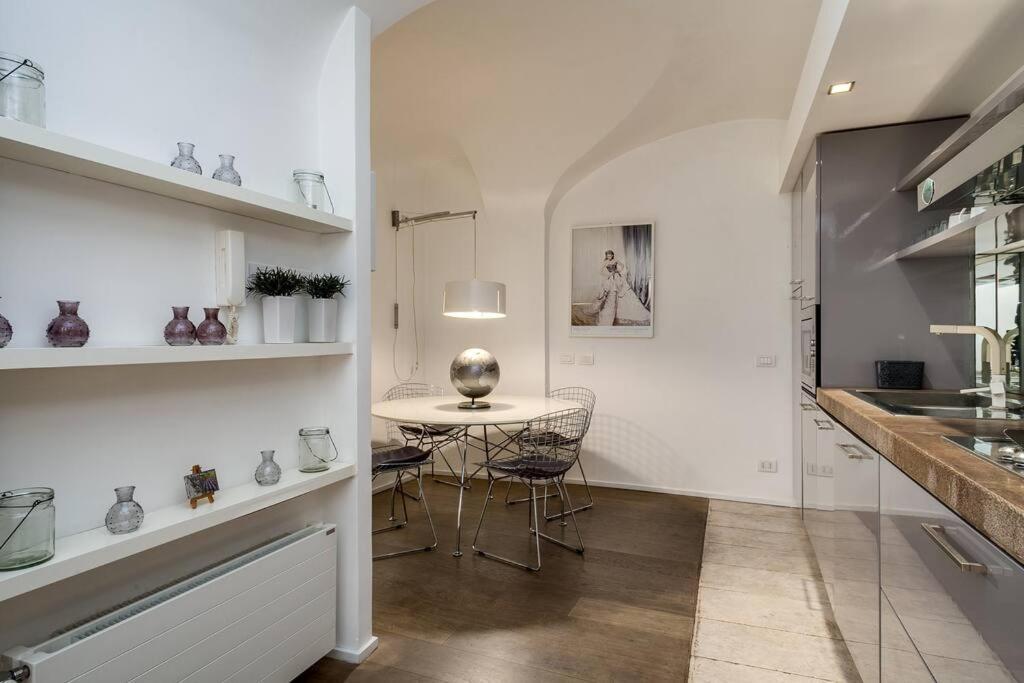 Апартаменты Trevi Loft Рим Экстерьер фото